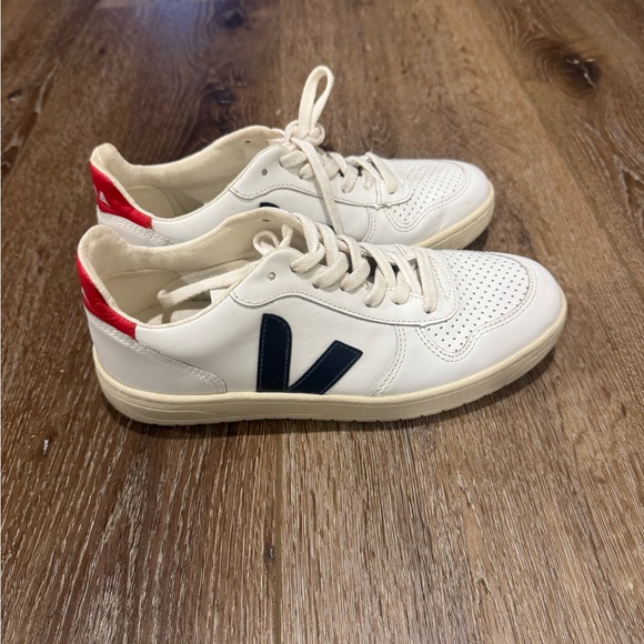 Veja Cream and Red Sneakers with Black Logo - Picture 1 of 2